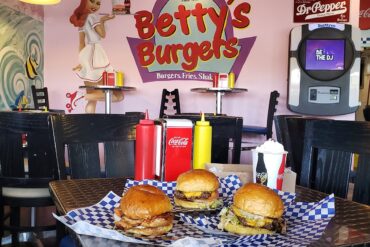 bettys burgers & concrete co