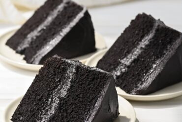 black pastry