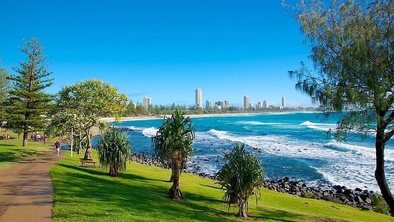 burleigh head beach