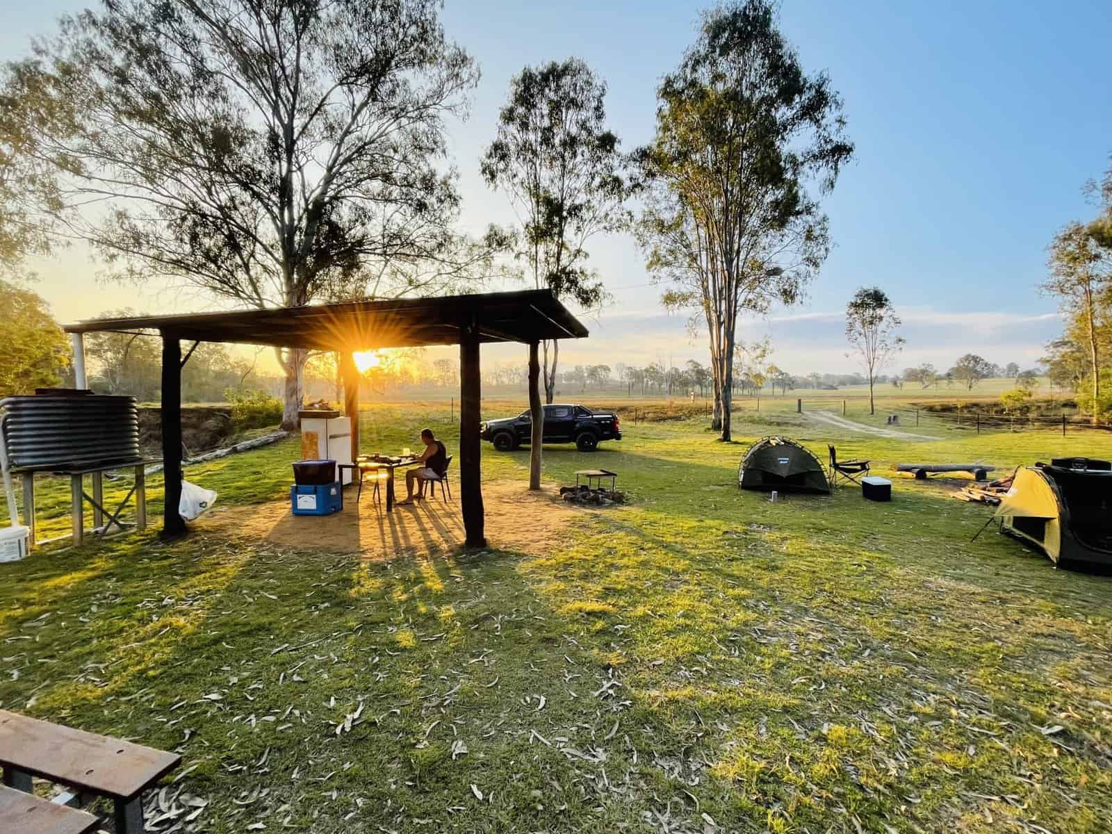 camping somerset dam