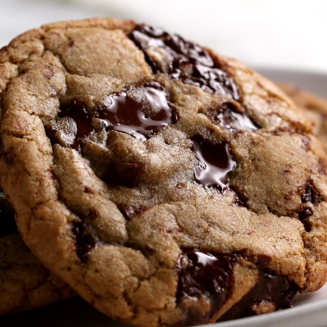 chewy choc chip biscuits