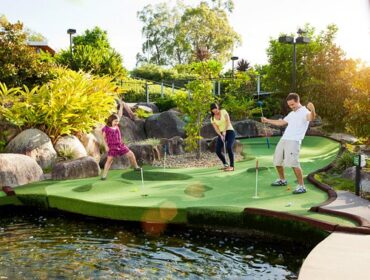 crazy golf brisbane