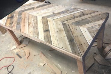 diy pallet table