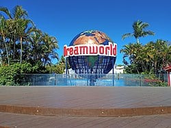 dreamworld theme park in australia