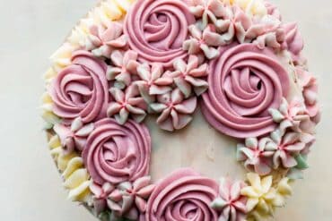 easy buttercream cake decorating