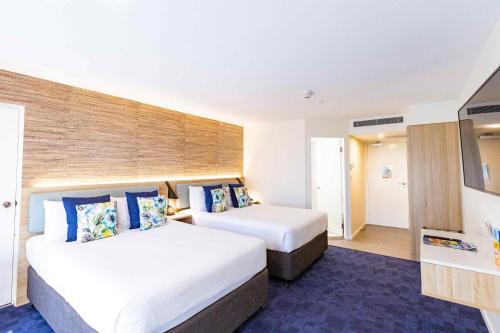 family resorts gold coast sydney