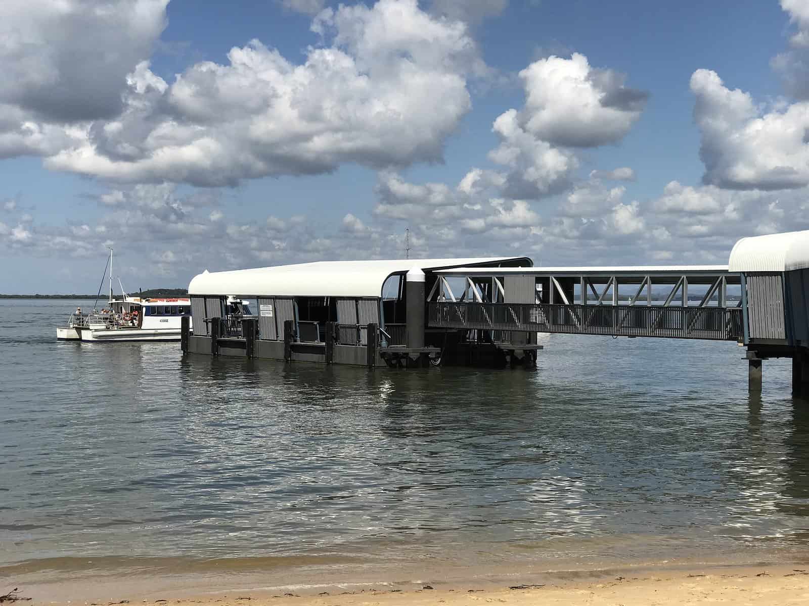 ferry to coochiemudlo island