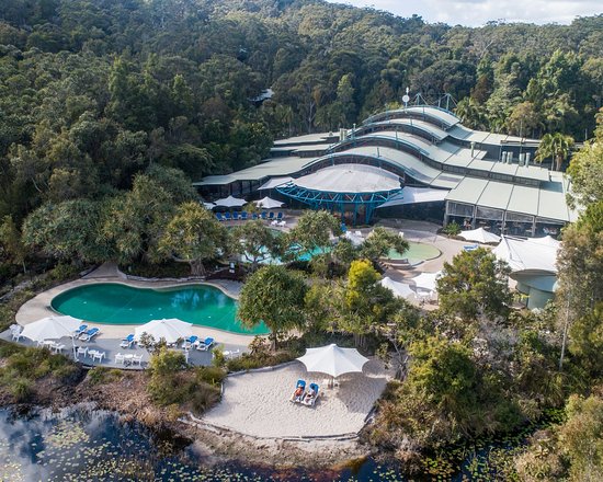 fraser island lodges