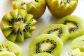 how to cut a kiwi fancy