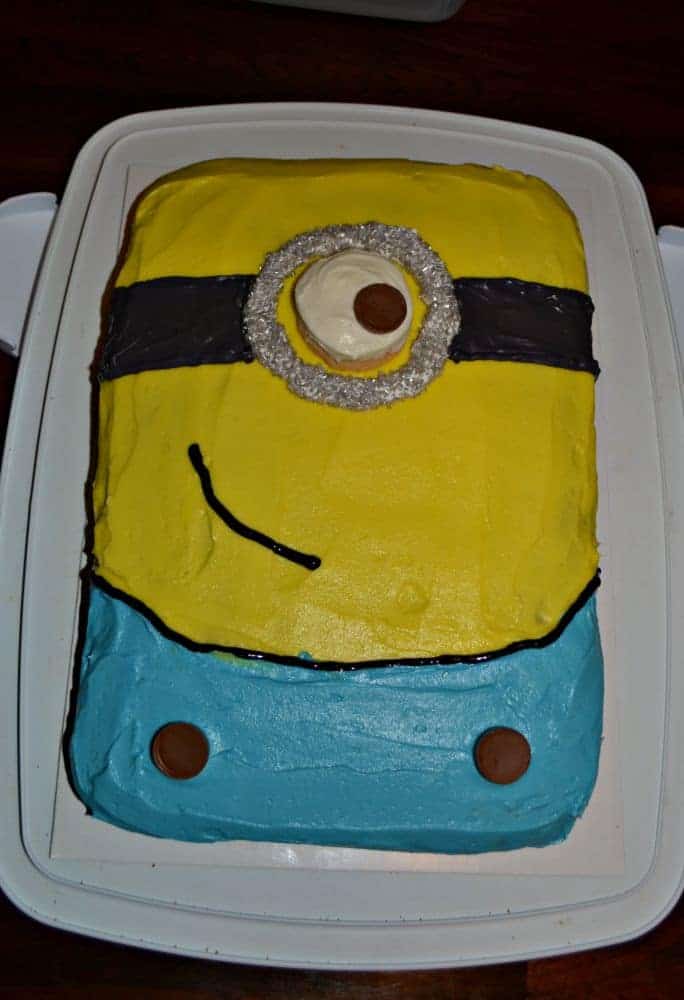 how to make minion cakes