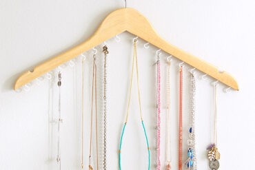 jewellery hanger