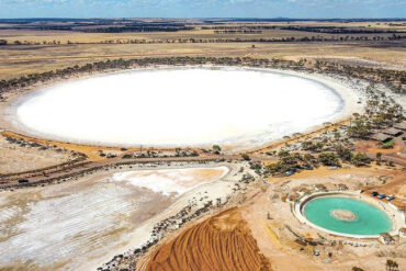 lake magic swimming pond sydney