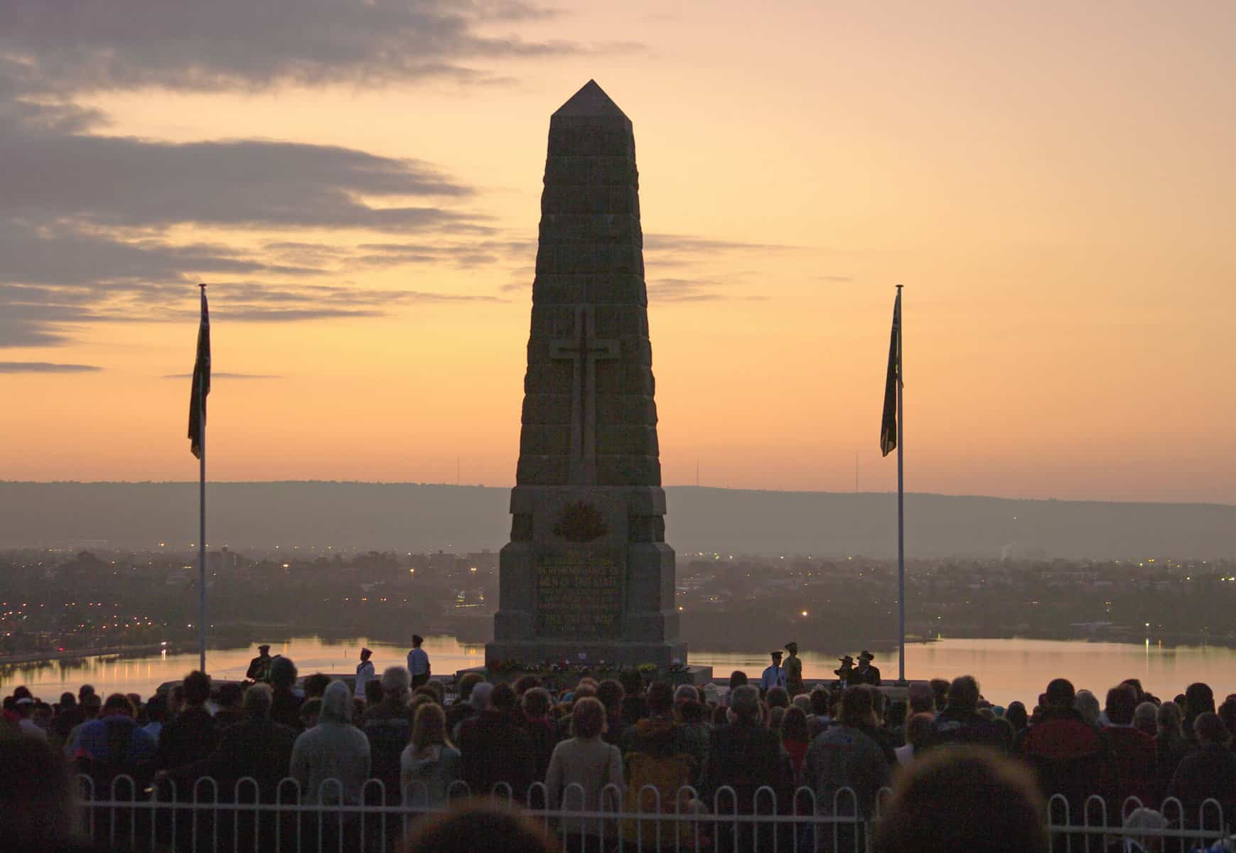 meaning of dawn service