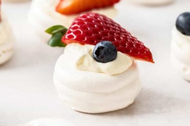 mini meringues