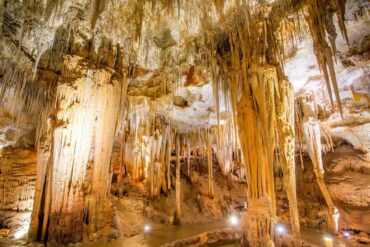 mt gambier cave