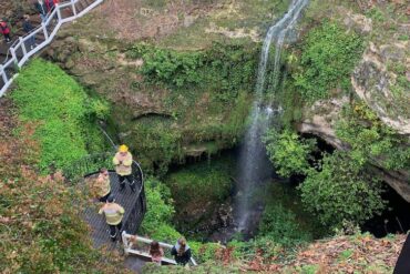 mt gambier caves