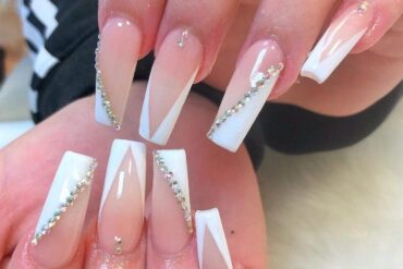 nail designs white