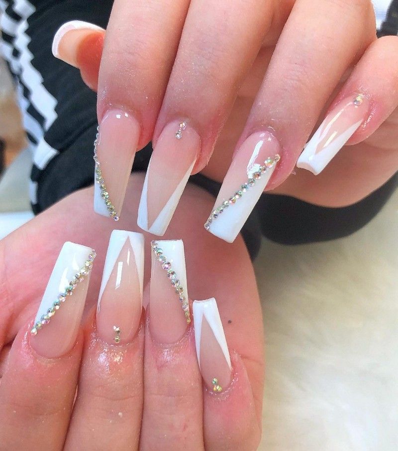 nail designs white