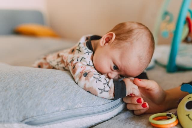 newborn tummy time