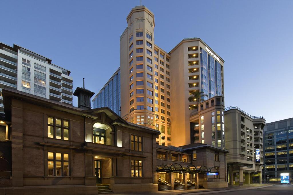 novotel thomas street sydney