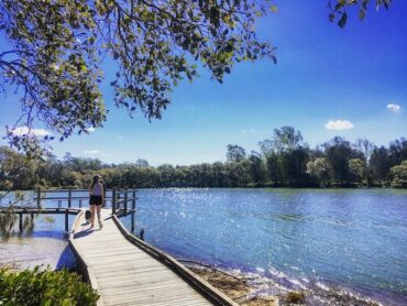 nudgee beach qld