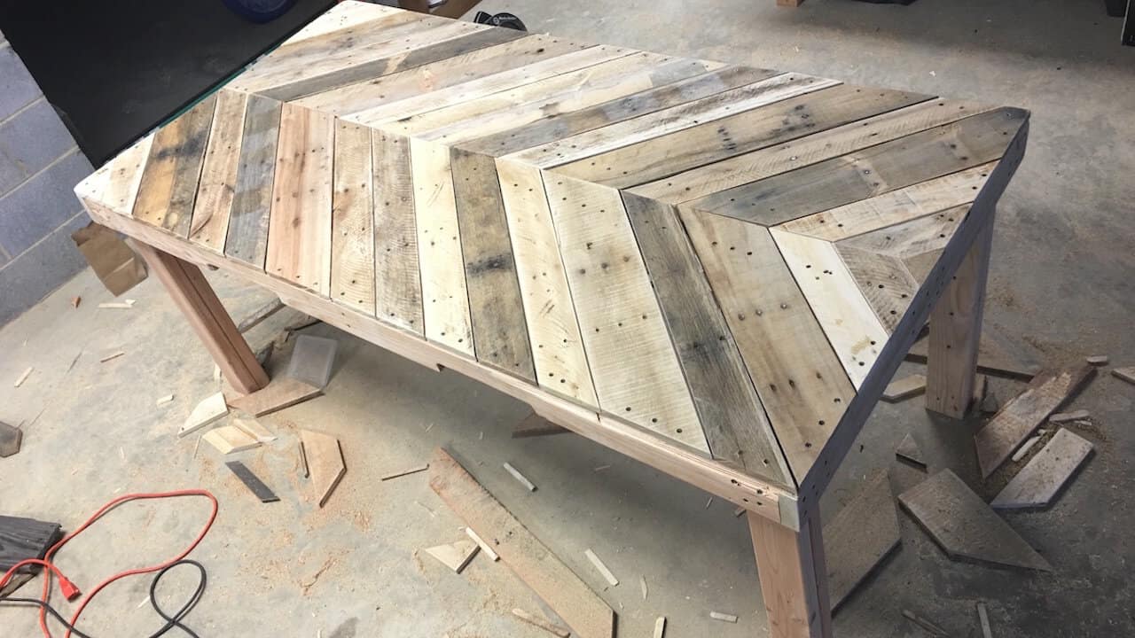 pallet table diy