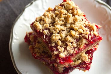 raspberry and rhubarb crumble