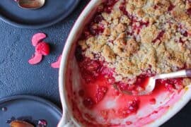 raspberry rhubarb crumble