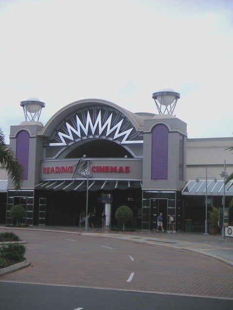 reading cinemas harbour town