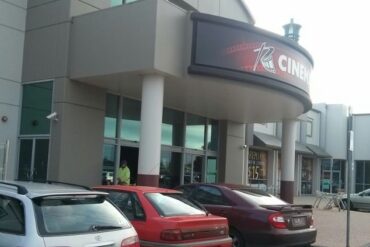 reading cinemas waurn ponds