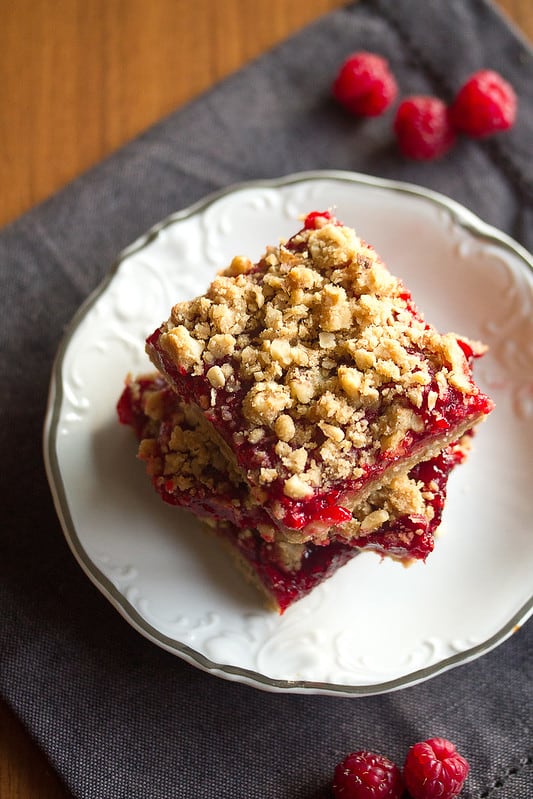 rhubarb and raspberry crumble