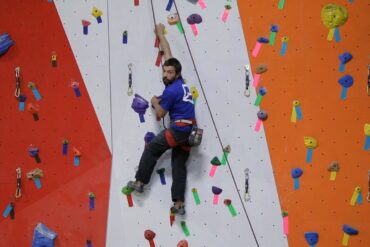 rock climb indoor