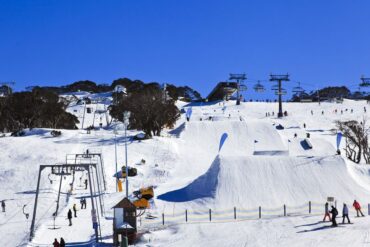 snow ski in australia