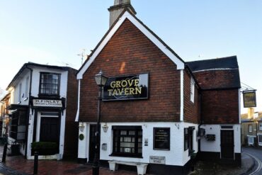 the grove tavern