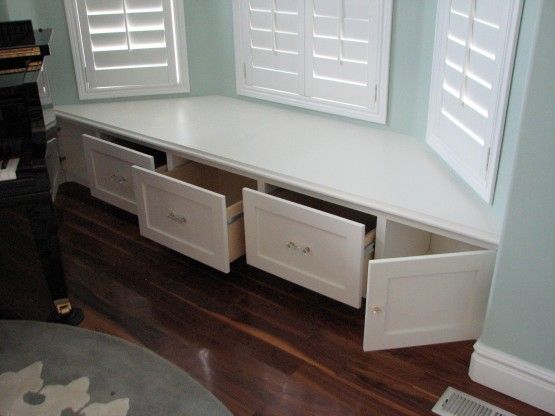 window seat with drawers