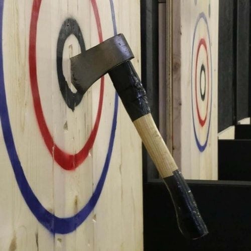 Axe Throwing in Clementi