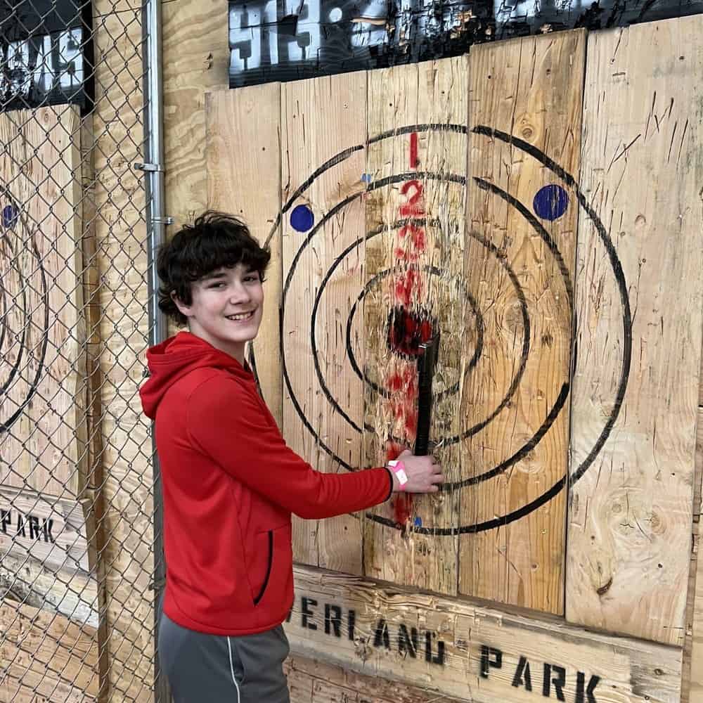 Axe Throwing in Shawnee Kansas