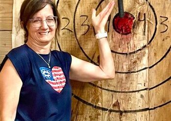 Axe Throwing in Topeka Kansas