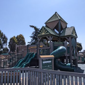 Best Playgrounds in Salinas California