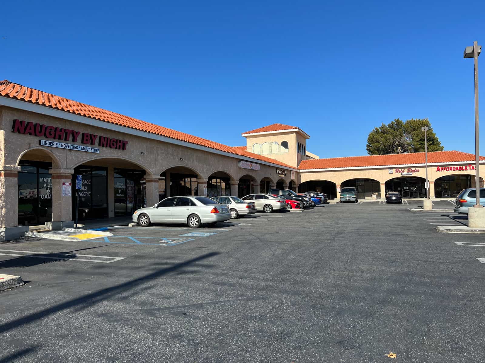 Cheap Parking in Palmdale California