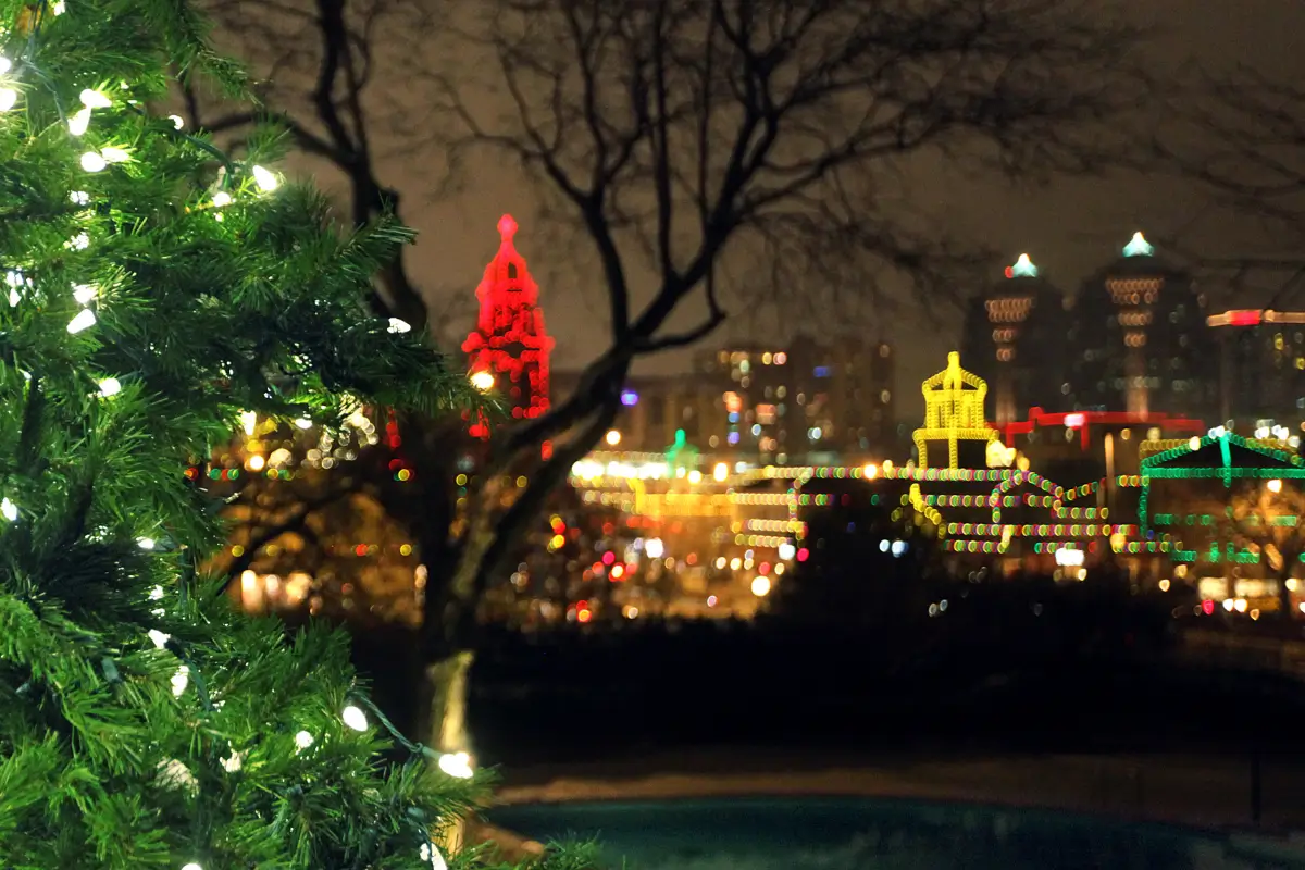 Experience the Magic of Christmas Lights in Kansas City Kansas