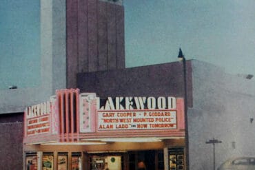 Cinemas in Lakewood California