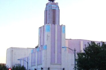 Cinemas in Pomona California