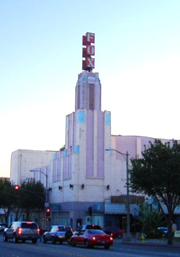 Cinemas in Pomona California