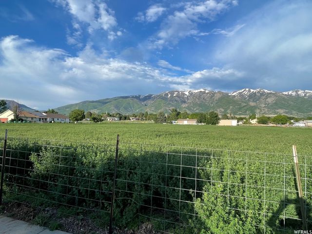 Family Farm Stays in Layton Utah