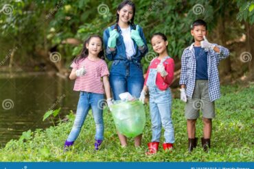 Family Walks With Kids in Avondale Arizona