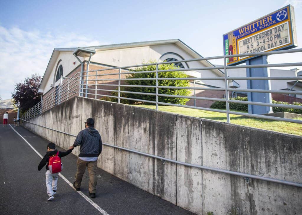 Family Walks With Kids in Everett Washington