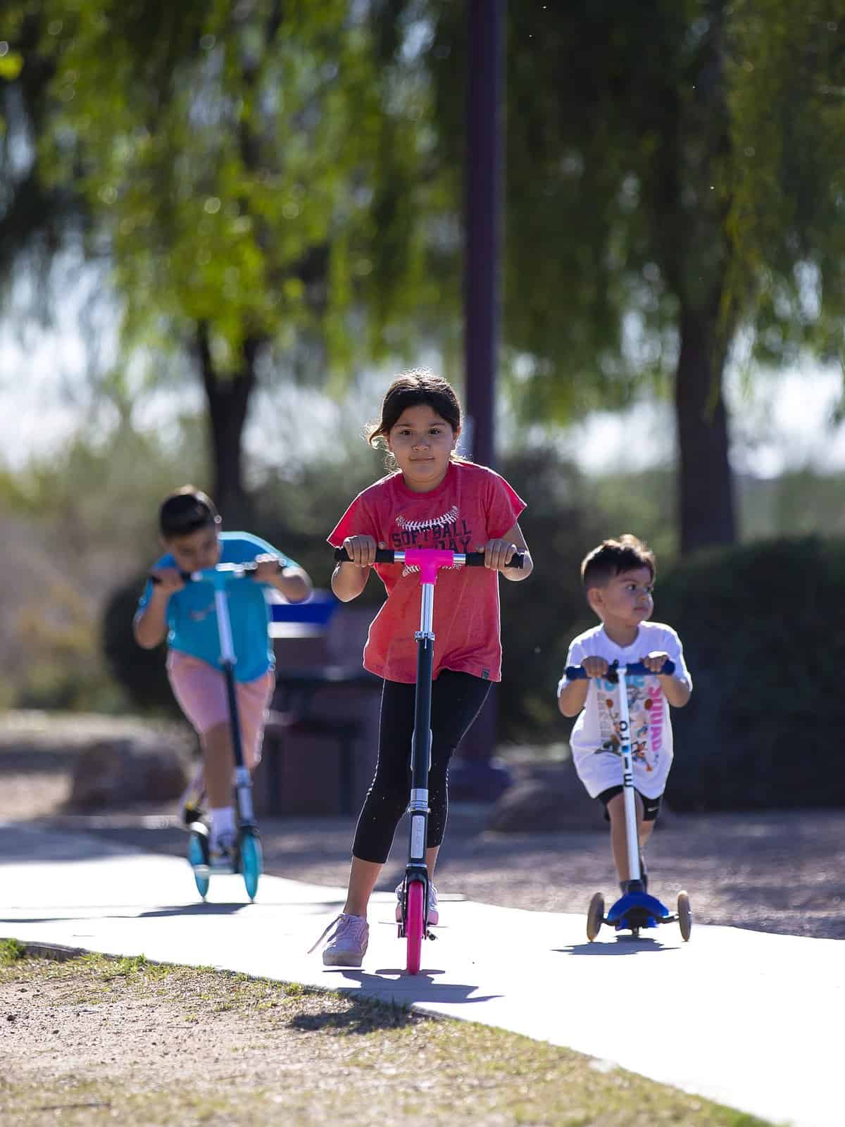 Family Walks With Kids in Peoria Arizona