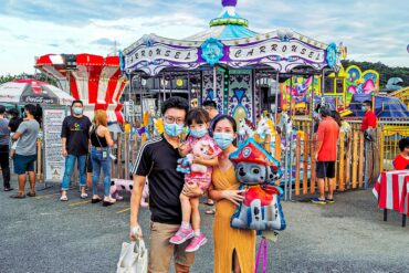 Family Walks With Kids in Punggol