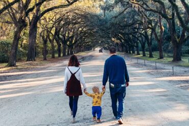 Family Walks With Kids in Savannah Georgia